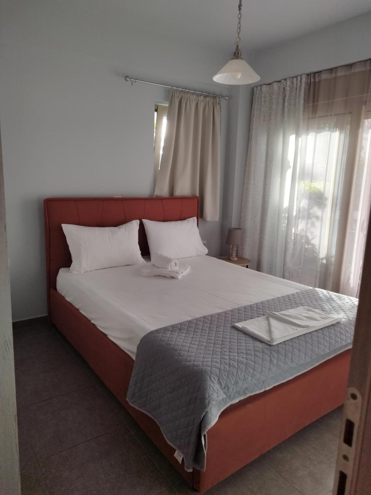 Maria'S Rose Garden Apartment Лефкада Екстериор снимка