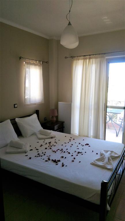Maria'S Rose Garden Apartment Лефкада Екстериор снимка